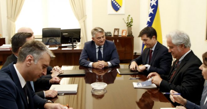 Ambasadori Nelson i Field napustili Predsjedništvo BiH, stigao Izetbegović: 'Bez ANP-a nema mandatara'