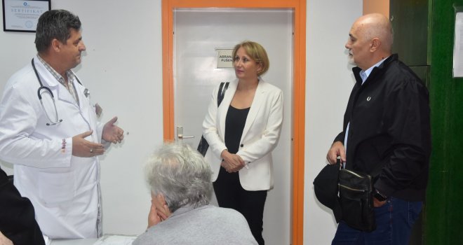 Ministrica Sofić na terenu: Kakvo je stanje i servisiranje pacijenta tokom štrajka