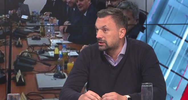 Konaković: Ne smeta mi što osnovna škola nosi naziv po Mustafi Busuladžiću