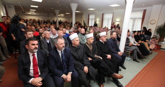 30 godina Islamskog kulturnog centra Bošnjaka: Džemat poznatih fudbalera, glumaca i profesora u Njemačkoj