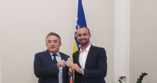 Željko Komšić primio Amela Tuku: On primjer upornosti i vrijednosti, te uzor za sve građane BiH