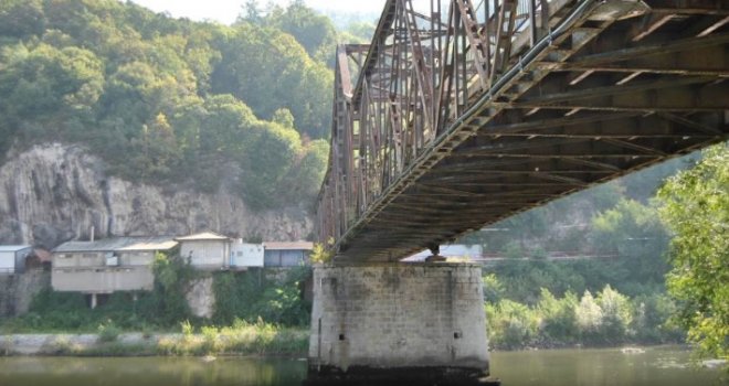 Mladić u Zvorniku skočio u Drinu da bi izbjegao alkotestiranje