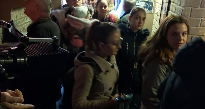 Nesvakidašnji prizori velike gužve u muzeju „Valter brani Sarajevo“