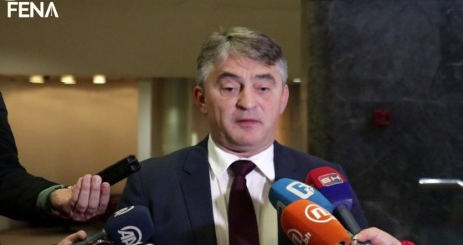 Iz SDP-a ogorčeno: Opet je Komšić izdajica! DF i SBB za ljubav Bakira Izetbegovića spremni na rušenje Vlade KS!