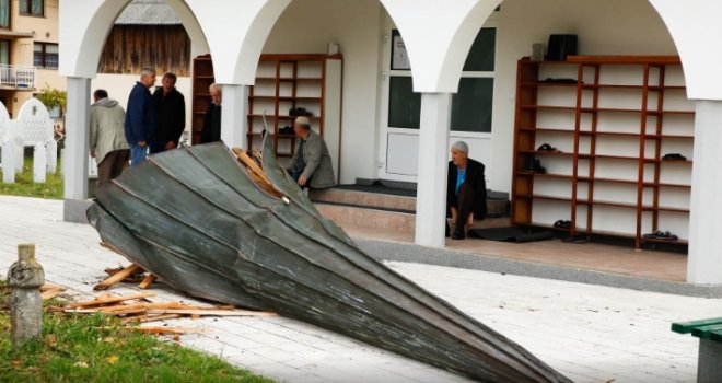 Grivići kod Hadžića: Krov munare pao 10 minuta prije dolaska vjernika na večernju molitvu