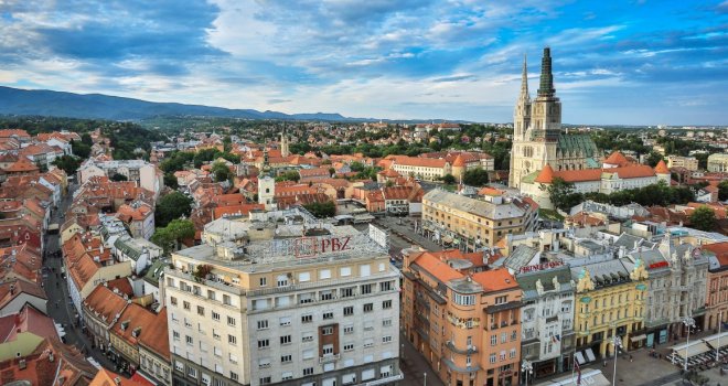 Taksista joj vožnju od 1,05 kilometara naplatio 1.506 eura, rekao je samo: 'Padala je kiša...'