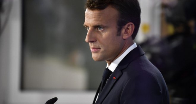 Nakon uboda nožem u školi: Macron traži od EU da zabrani društvene mreže mlađima od 15 godina