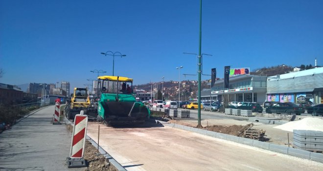 Gradnja kružnog toka kod zgrade Energoinvesta teče ubrzano