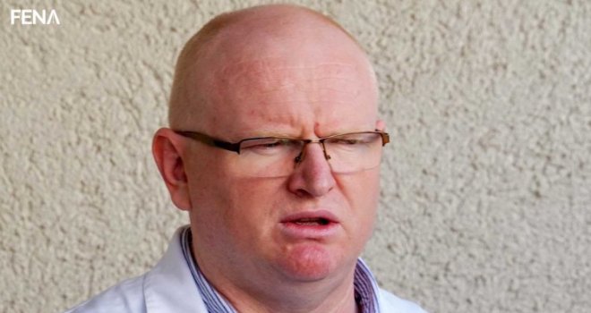 Arapović: Vakcine za Covid 19 nema, tretira se kombinacijom dvije vrste lijekova