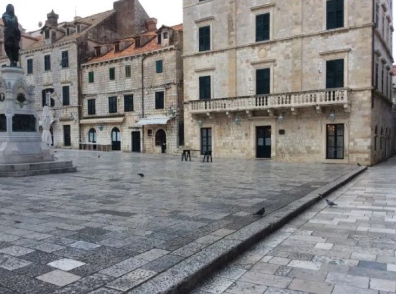 pust-dubrovnik-korona
