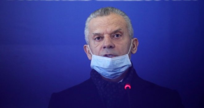Radončić: Nedopustivo je da sredstva MMF-a stoje na računu, a građani su gladni i dobivaju otkaze!