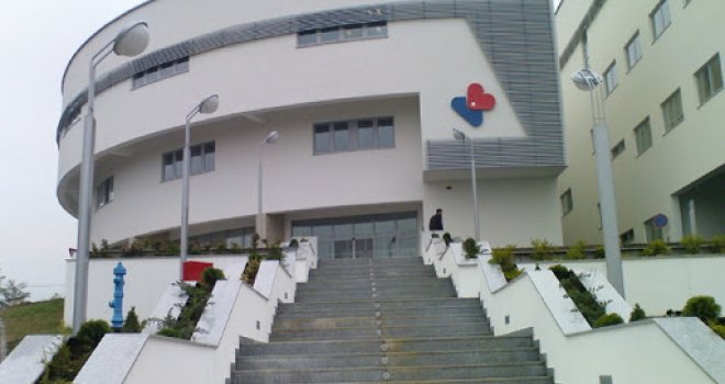 U Tuzli danas zabilježen drugi smrtni slučaj: Umrla starija žena, bila pacijentica Centra za srce