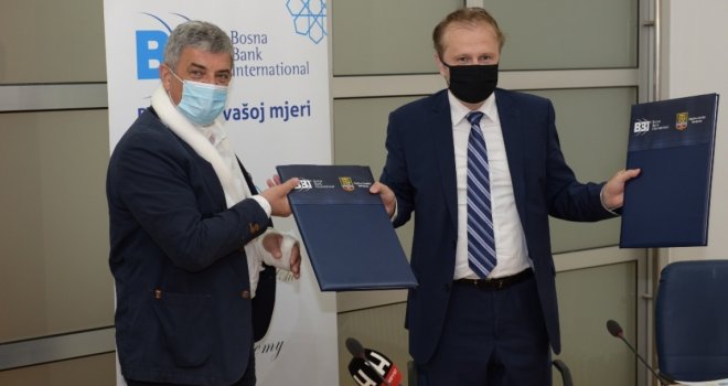 Ugostitelji iz Općine Centar optužuju: Nedžad Ajnadžić pravi islamsku džamahiriju!