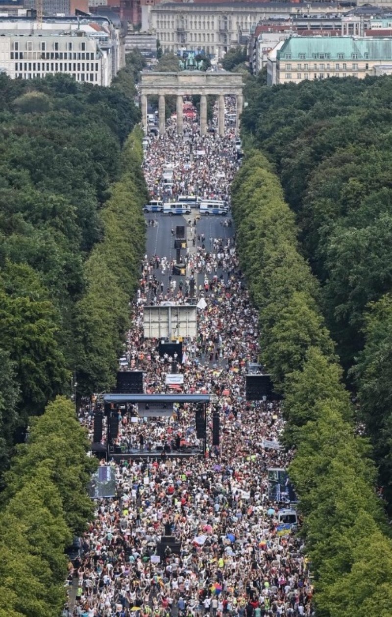 berlin-protesti-korona-2
