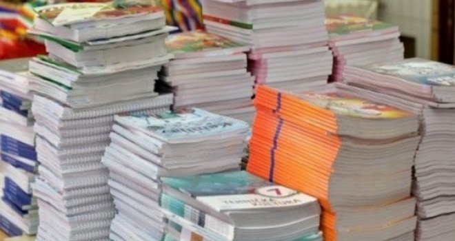 Ne stišava se bura zbog monopola na udžbenike: Jedna poučna priča iz koje bi naši ministri mogli mnogo naučiti... 