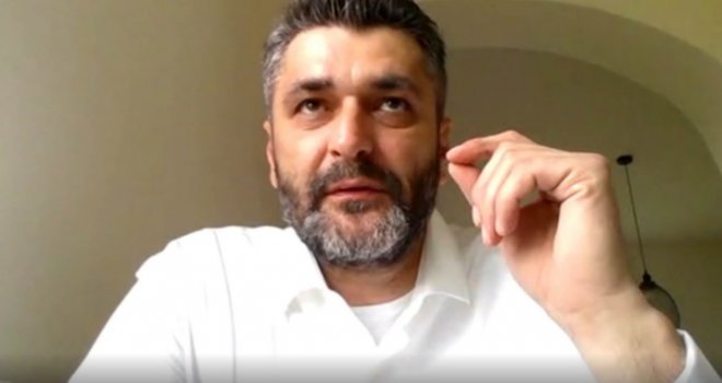 Emir Suljagić napao Senada Hadžifejzovića: Zašto nam servira krmetinu u ramazanu?!