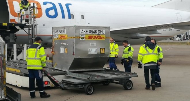 Na beogradski aerodrom stigla prva isporuka Pfizerove vakcine