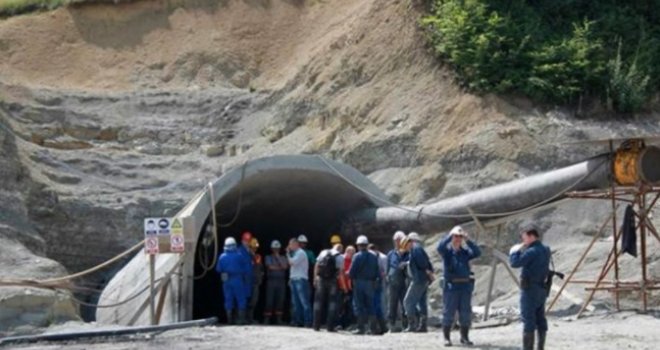 Povrijeđena tri inžinjera RMU Kakanj u jami Begići, na njih pala cijev