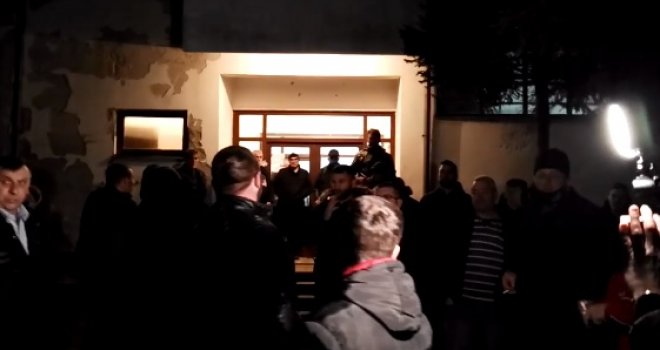 Dramatično na Bradini: Građani ne žele migrante, imaju poruku za Izetbegovića, Čovića i Dodika