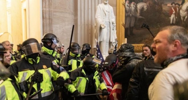 Peta žrtva nereda na Capitol Hillu: Preminuo policajac od posljedica povreda 