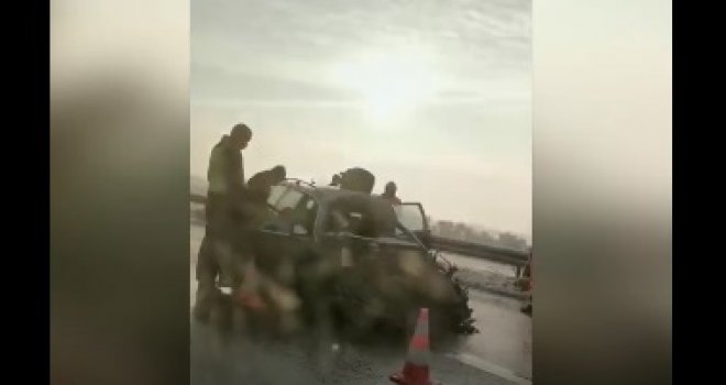 Bh. državljanin smrtno stradao u stravičnoj saobraćajnoj nesreći u Hrvatskoj, zabio se vozilom u grtalicu