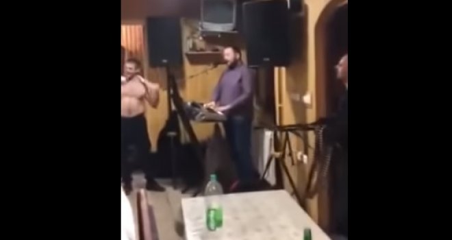 Uznemirujuće scene na Palama: Mladić pucao iz mitraljeza i prekinuo rođendansko slavlje