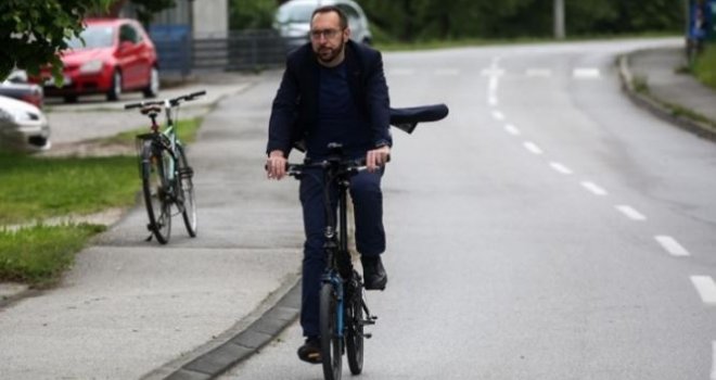 Umjesto Audija i BMW-a, Opel Corsa: Gradonačelnik Zagreba srezao broj službenih vozila sa 146 na 44