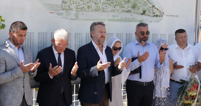 Obilježena godišnjica rođenja Alije Izetbegovića: 'Uvijek ćemo mu biti zahvalni na svemu što je učinio za BiH'