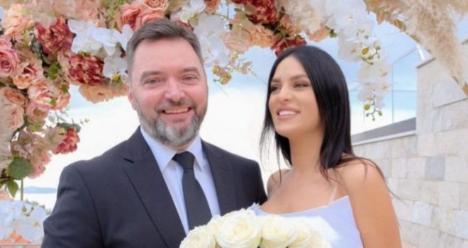 Staša Košarac čeka četvrto dijete sa 17 godina mlađom suprugom