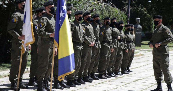 Uskoro povećanje starosne granice trajanja profesionalne vojne službe u OS BiH? 