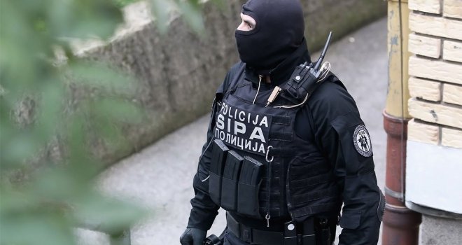 SIPA vrši pretrese u pet gradova, meta 18 osumnjičenih osoba