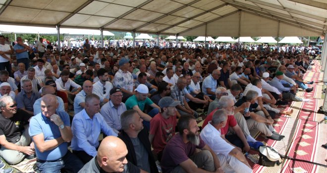 Komšić: Trideset godina nakon što su zločini počinjeni, još se traže posmrtni ostaci nevino stradalih