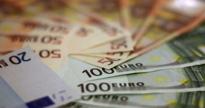 Dug je zao drug: Vlada RS se zadužuje po visokim kamatama