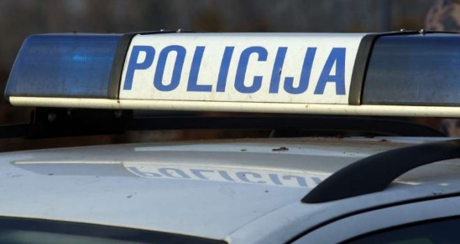   Drama u Zenici: Vozač skrivio nesreću, a kada ga je zaustavila policija dao se u bijeg, nema mu ni traga