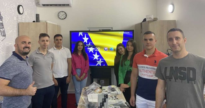 Bh. robotički tim na međunarodnom robotičkom takmičenju u Ženevi