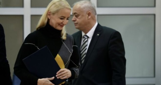 Sebija Izetbegović morat će birati između Skupštine KS i KCUS-a! Ko će umjesto nje na čelo Kliničkog centra?