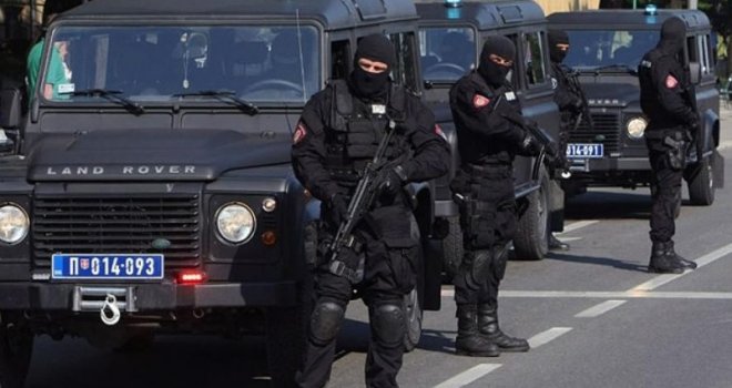 Velika akcija policije u Beogradu: Uhapšeno 17 članova kriminalne grupe
