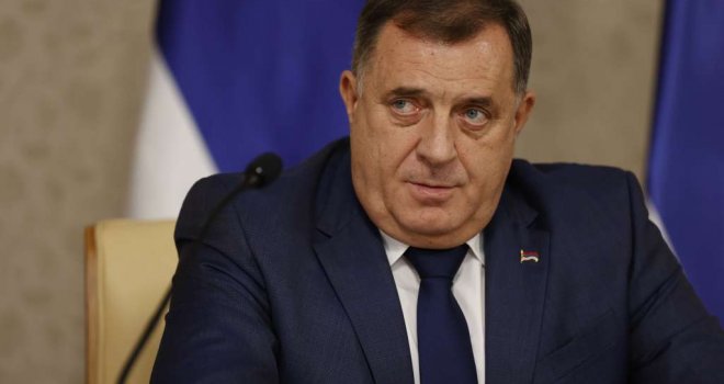 Saveznik, moćnik, optuženik: Uspon i pad Milorada Dodika - nekad 'dašak svježeg zraka na Balkanu', a danas...