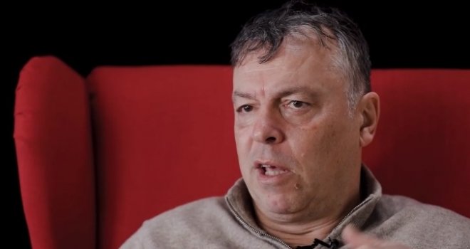 Fijasko Neleta Karajlića u Kragujevcu: Džaba mu što je doktor kad je ćaci