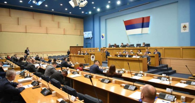 Opozicija u NSRS kritikovala RTRS zbog uređivačke politike: 'Optužuju nas za sve probleme!'