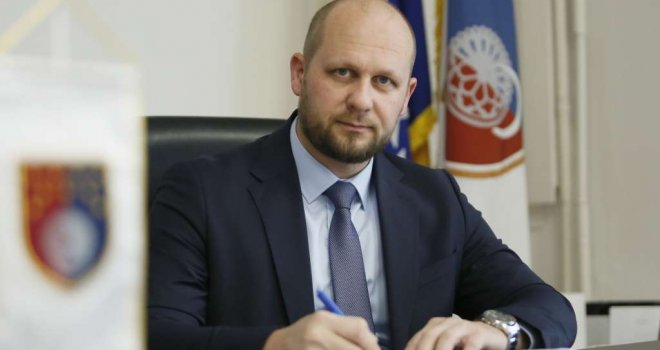 Okerić očekuje da zaprimi pismenu ostavku premijera Uka, nakon toga će obavijestiti Komisiju