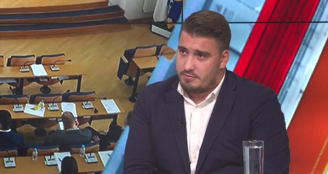 Zahiragić o Pandureviću: Drago mi je da je za ministra predložen čovjek koji nije završio 'akšam-šule'