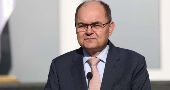 Schmidt: 'Država neće plaćati dugove entiteta. S Centralnom bankom i BHANSA-om nema igre!'