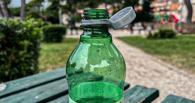 Plastične flaše zauvijek se mijenjaju: Nakon obaveznih 'zatvorenih čepova', stiže nova direktiva 