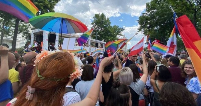 Mladić porijeklom iz BiH među uhapšenima zbog planiranja napada na bečku Paradu ponosa