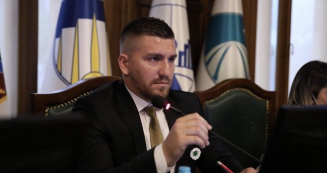 Falsifikat i podvala: Zna li Jasmin Ademović da je Sarajevo kao grad postojalo i prije vakufname?! 