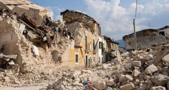 Stravičan bilans, a još nije kraj: Najmanje 2.122 osobe poginule u snažnom zemljotresu koji je pogodio Maroko