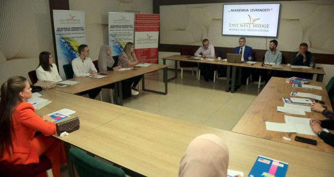 Održan je prvi u ciklusu seminara ’Akademije izvrsnosti EWB u BiH’: Predstavljeni i zaključci
