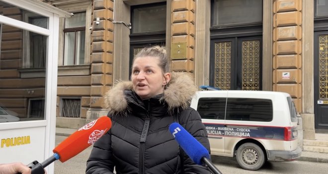 Suđenje ljekarima za smrt Džene Gadžun ponovo odgođeno, majka neutješna: 'Mrcvare nas!'