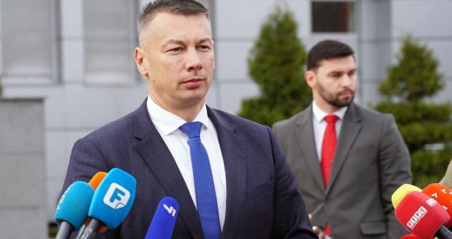 Razgovori u toku: Nenad Nešić bi mogao podnijeti ostavku prije nego bude smijenjen!?